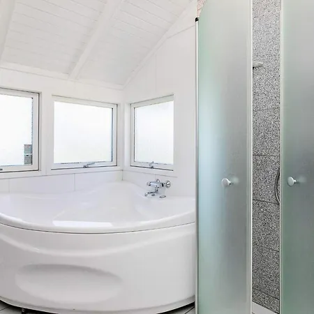 بيت للعطل Seaside Panorama Retreat - By Traum