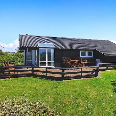 Seaside Panorama Retreat - By Traum بيت للعطل *